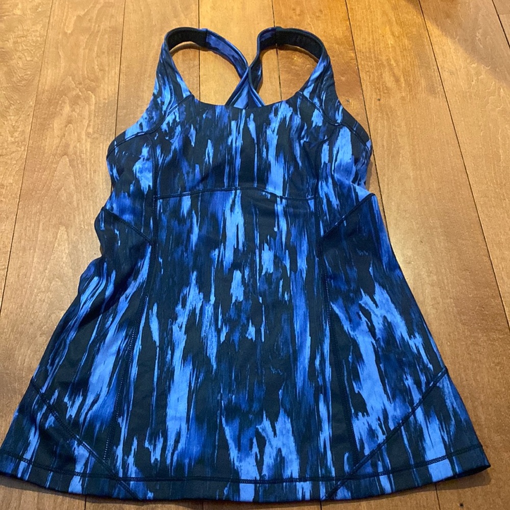 Like new lululemon top